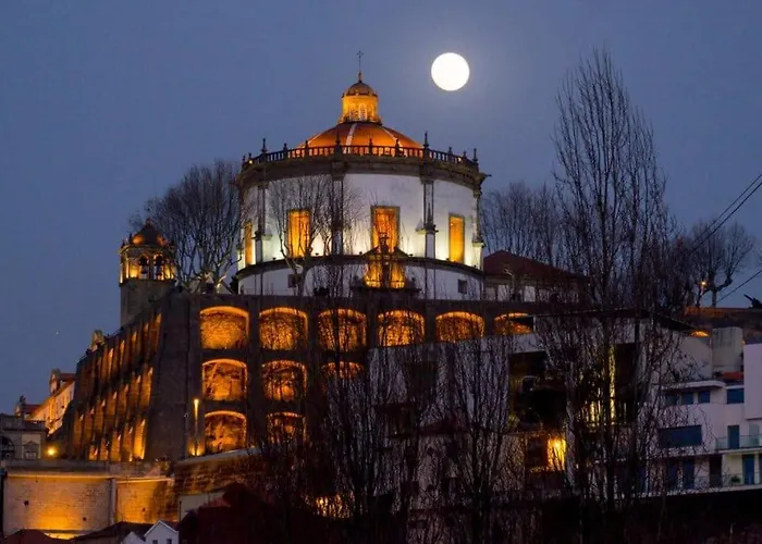 Llmc No Centro Nova Gaia * Вила-Нова-ди-Гая