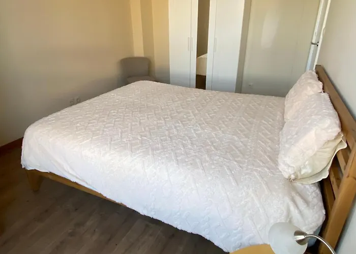 Llmc No Centro Nova Gaia Вила-Нова-ди-Гая